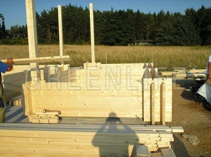 construction de la maison en bois en kit louisa