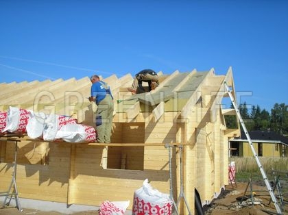 construction de la maison en bois en kit louisa